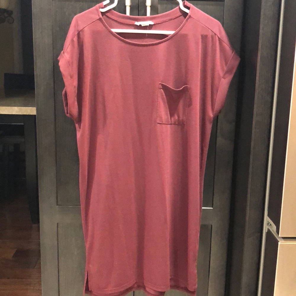 Boutique maroon t-shirt dress